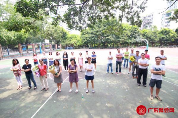 天河中学某班毕业20周年